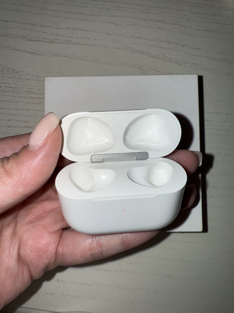 Airpods ( case без наушников )