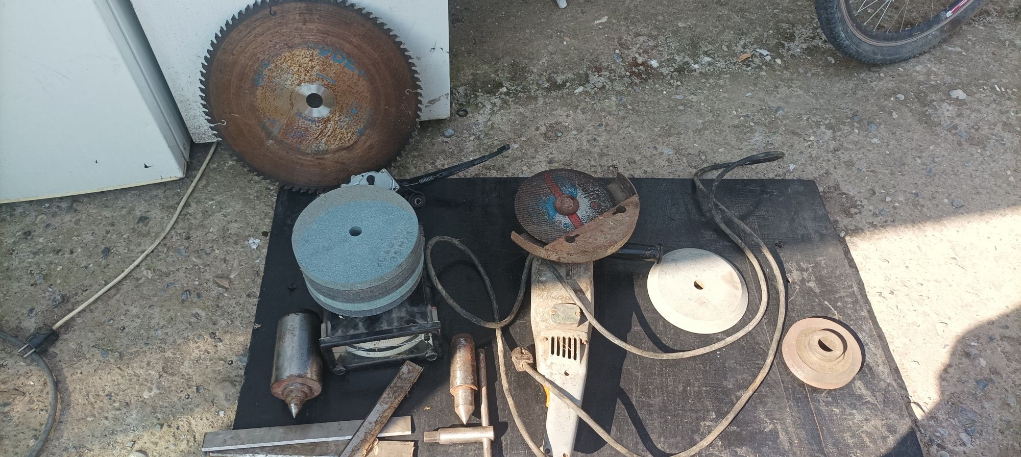 Продавам флекс ножове за абрихт и д-р.