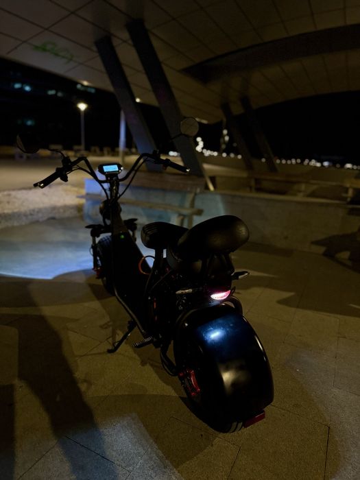 Scuter Electric Chopper 1500W – Înmatriculabil, Baterie Detașabilă