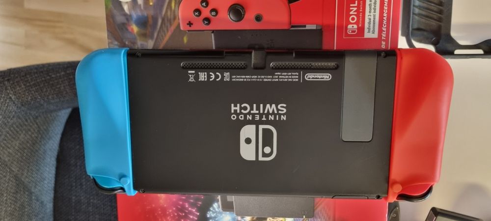 Nintendo Switch – stare foarte bună, folosit puțin