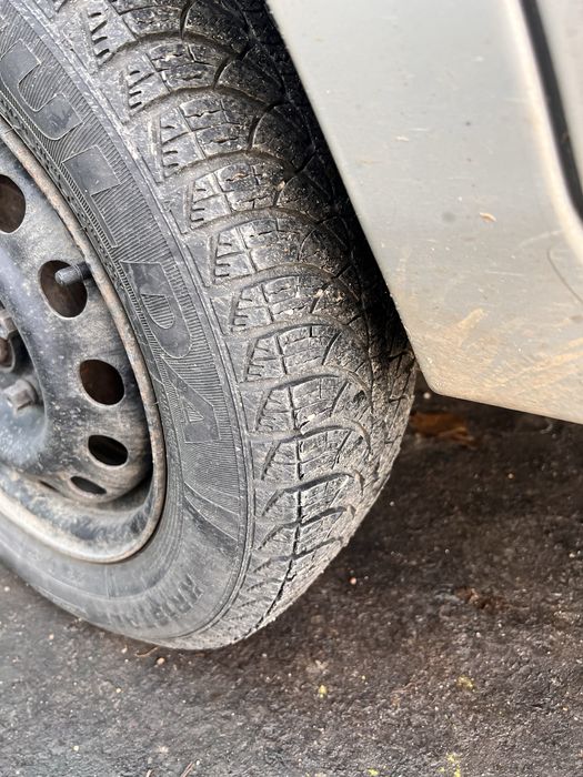 Jante si anvelope iarna 175/70 r14