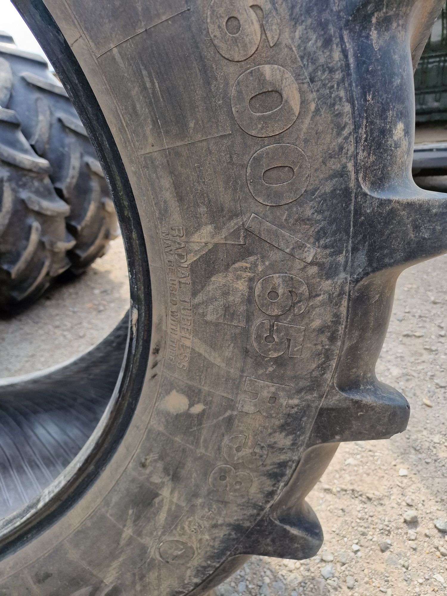 Anvelopă 600/65R38 marca Vredestein
