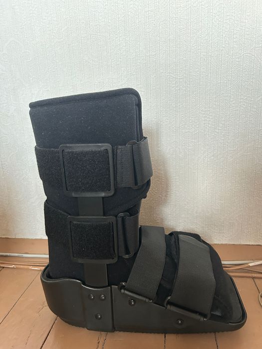 Ортопедична шина ботуш за обездвижване