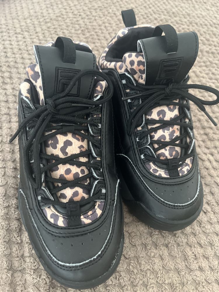 Fila сникърси 39 номер