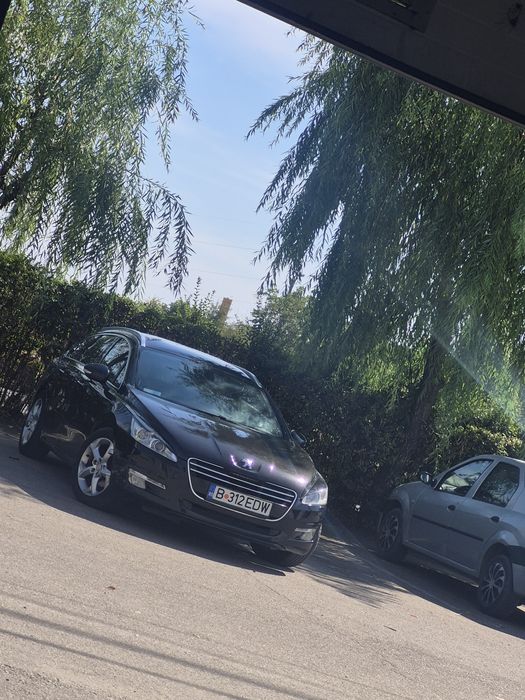 Peugeot 508 SW 2012