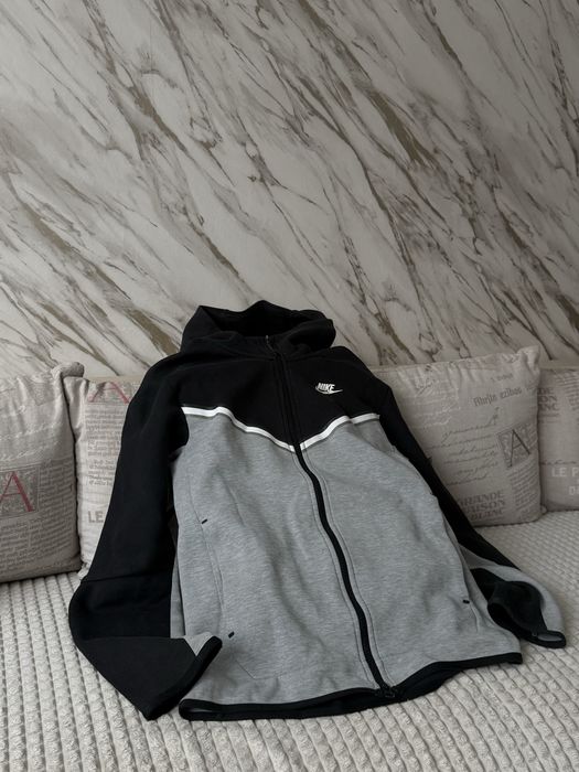 Nike Tech Fleece