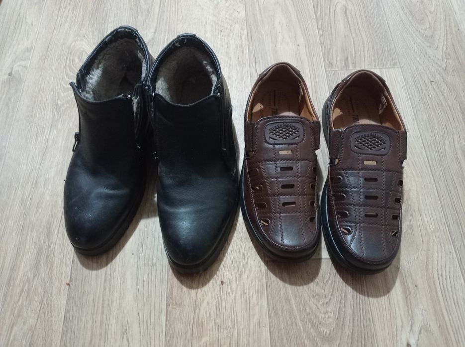 Продам мужские ботинки и сандали