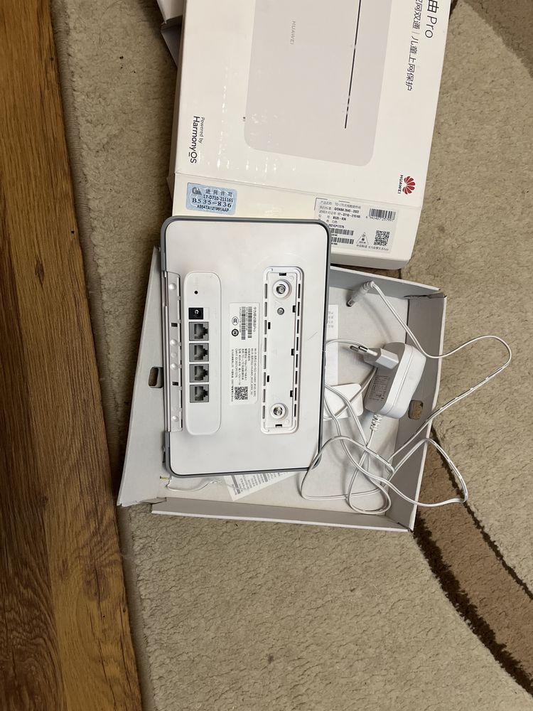 Wi-Fi роутер Huawei b535-836