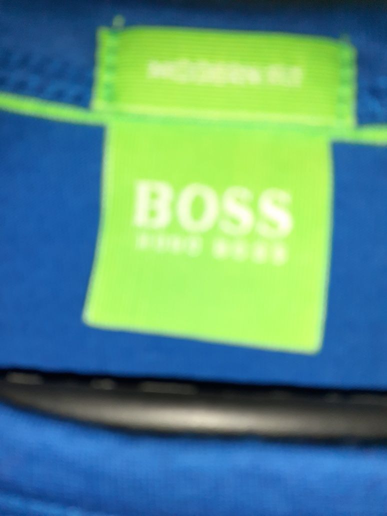 Bluza marca Hugo boss mărime M culoare albastru
