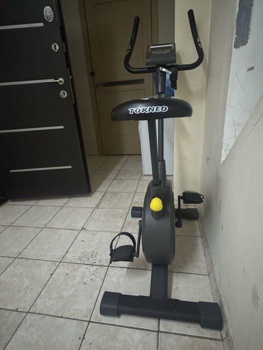 Продам велотренажер Torneo