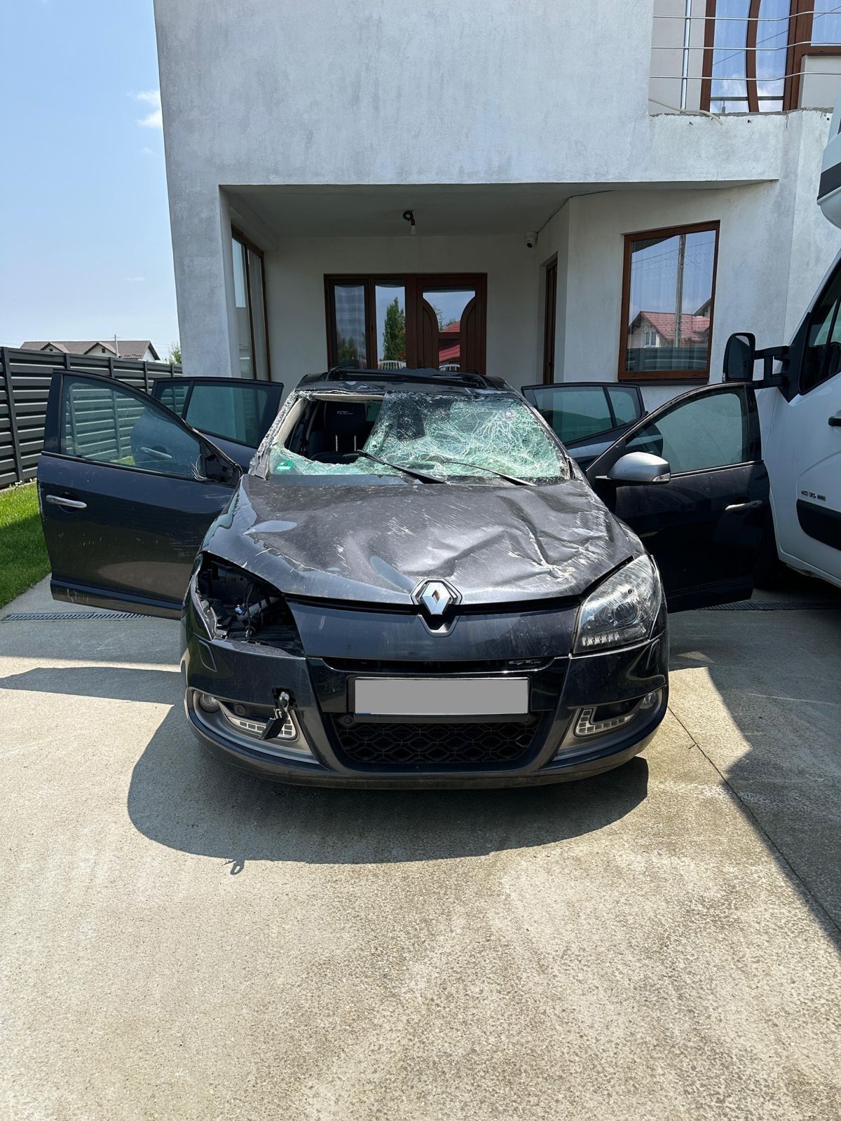 Renault Megane 3 GT Line – epavă sau piese – motor bun –dotări premium