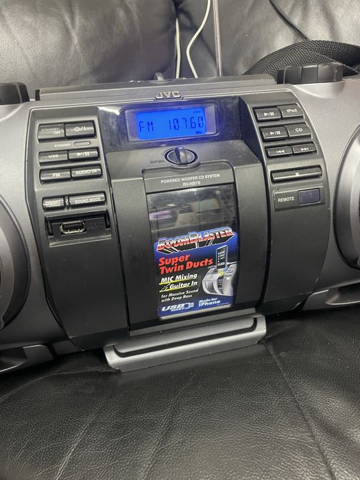 Радио bombox JVC rv-nb70b