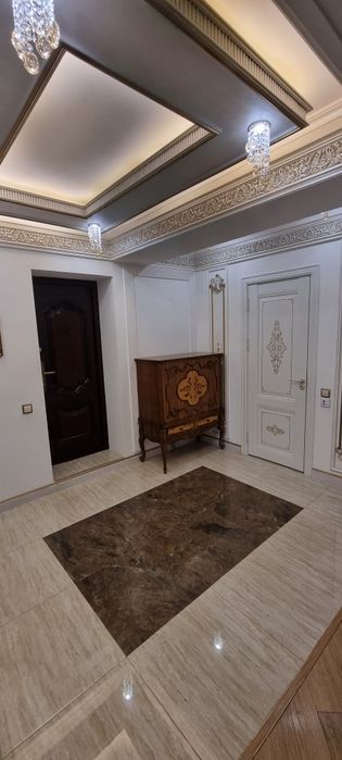 Продаётся  элитная 2-комнатная квартира в центре города

Продаётся ква