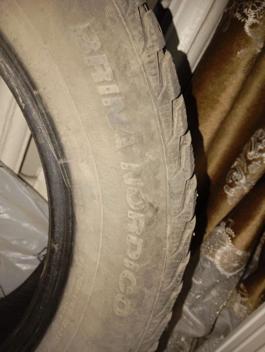 Продаются автомобильные покрышка .Размер 16.