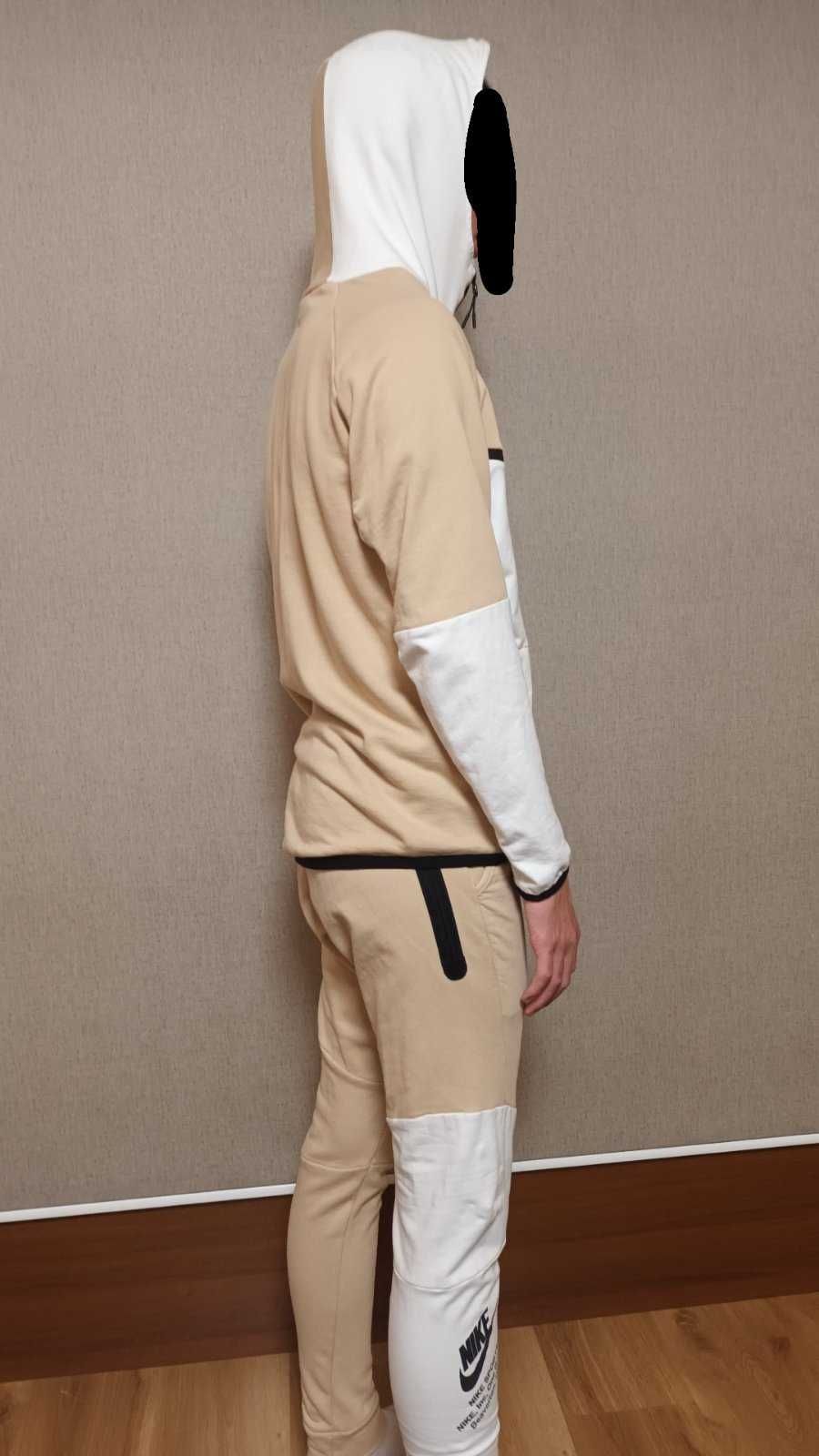 NiKE tech fleece-Налично е само долнището!!!