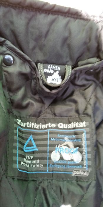 Дамско яке и панталон