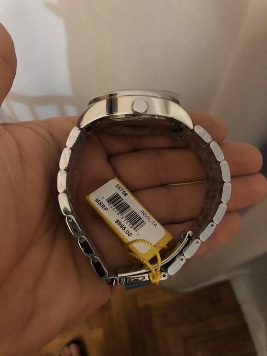 Invicta чисто нов и оригинален часовник