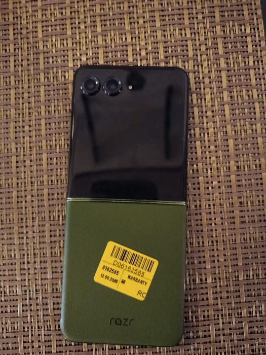 Motorola RAZR 50 Ultra Green 512gb 12gb ram