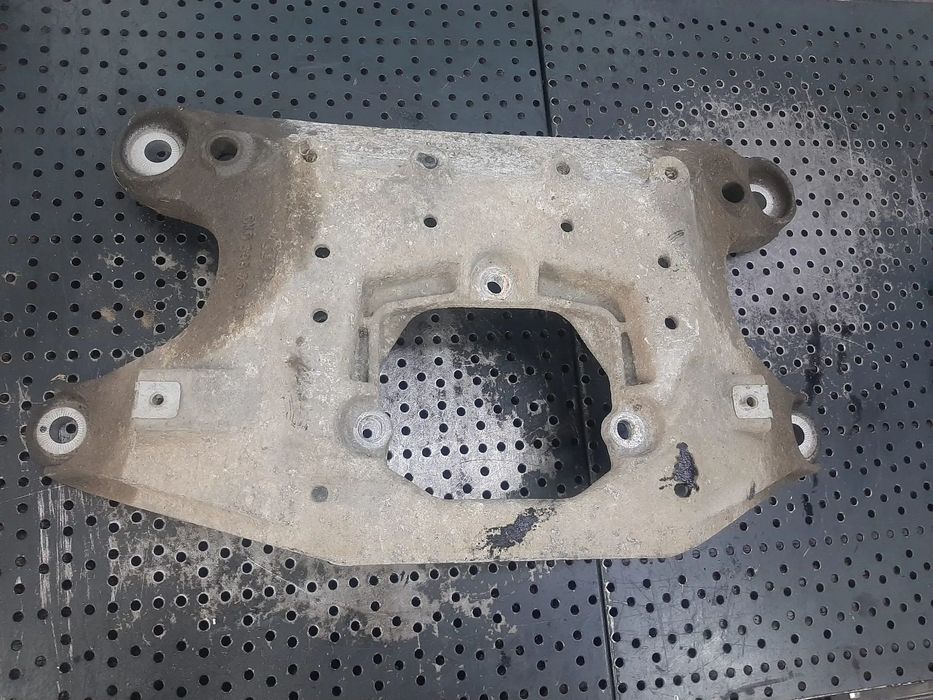 suport cutie viteze 2.0 tdi cjc  audi  a4 b8 audi a6 4g c7  8k0499263af