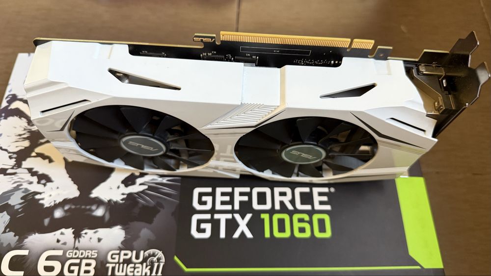 ASUS GTX 1060 geforce 6GB