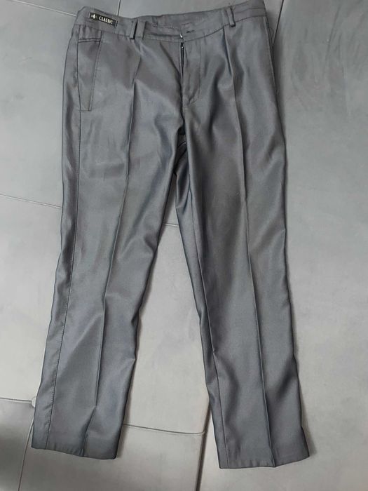 Мужские серые брюки классика