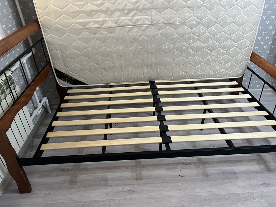 Продам кровать 1,5