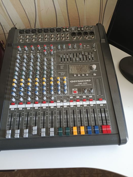 Продам Пульт Dynacord