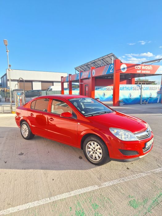 Opel Astra H 2008 Sedan 1.6