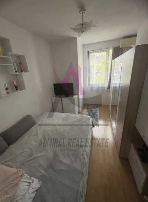 Двустаен -Колхозен пазар-Паркомясто