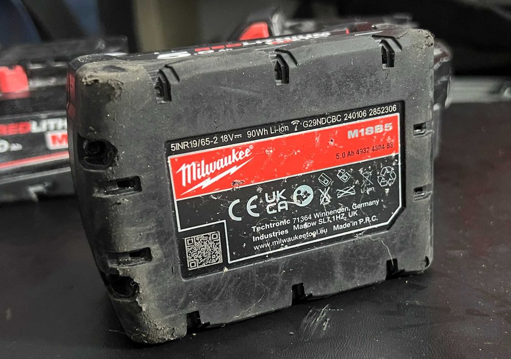 Acumulator Milwaukee M18 B5 18V 5.0Ah Li-Ion – Stare foarte bună