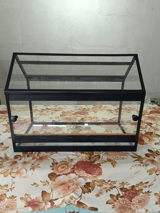 Террариум новый в наличии.