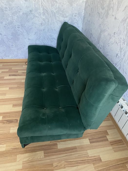 Продам диван прямой