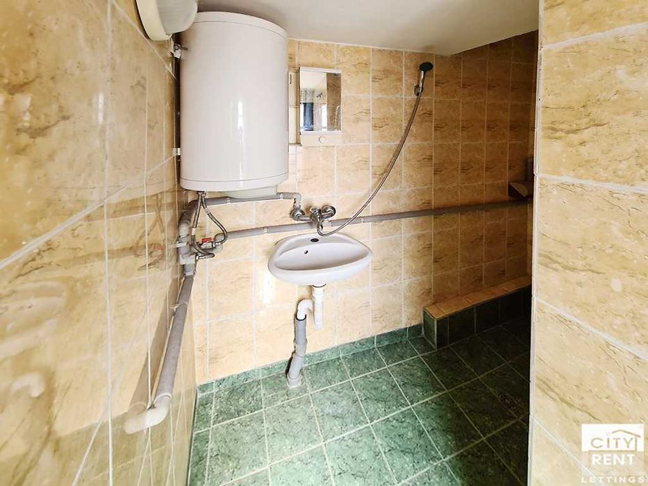 Дава се под наем Четиристаен апартамент в Велико Търново, Център - 95 кв.м за 460 € - Снимка #9