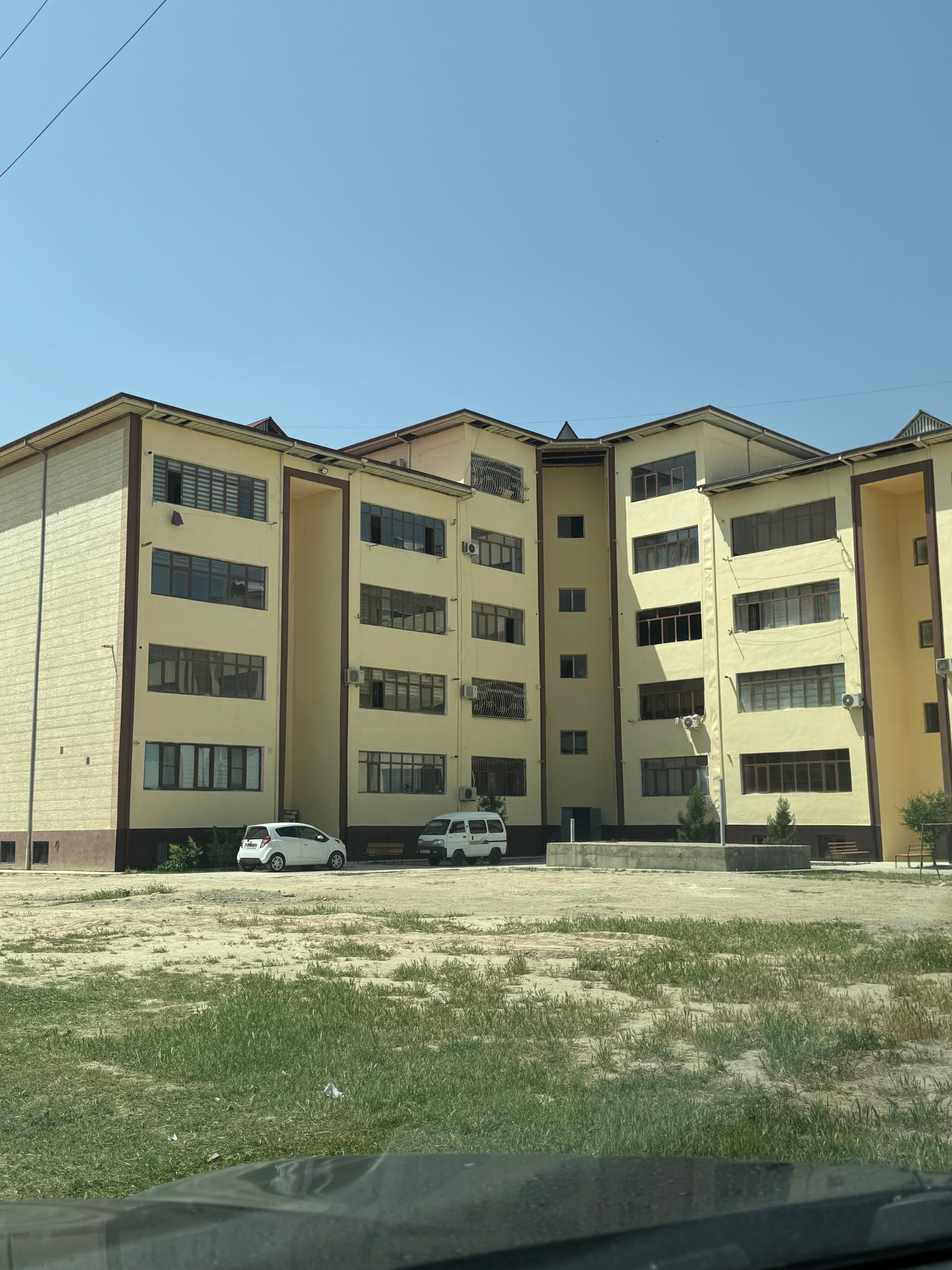 Narxi kelishiladi. 3-mikrarayon 96-kv 5-etaj  23-maktab yonida