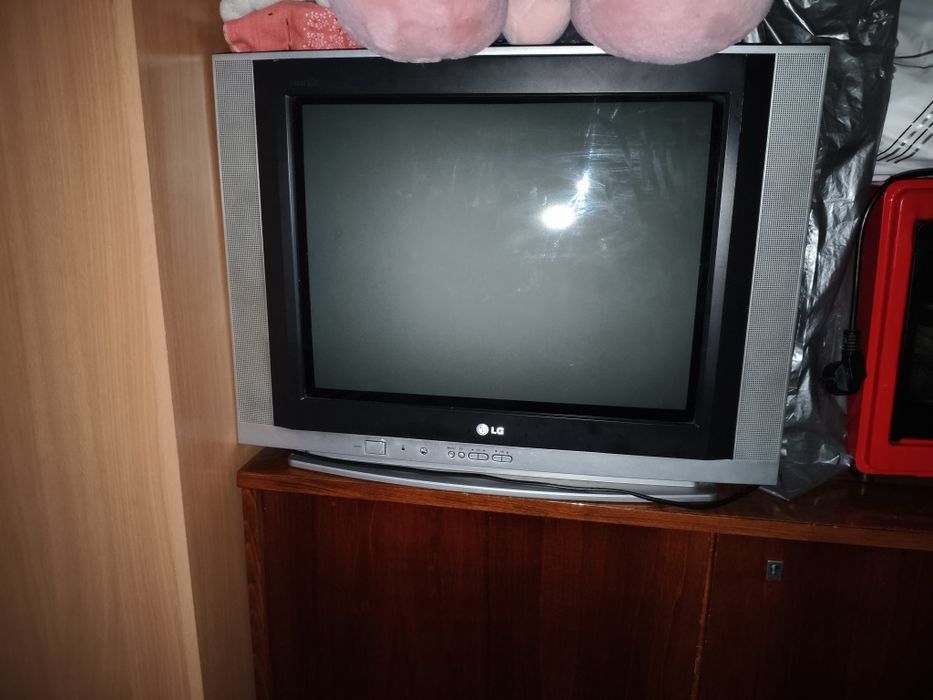 Телевизор lg в хорошем состоянии