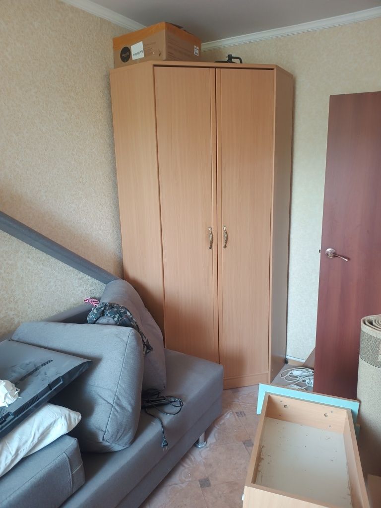 Шкафы для вещей в спальню