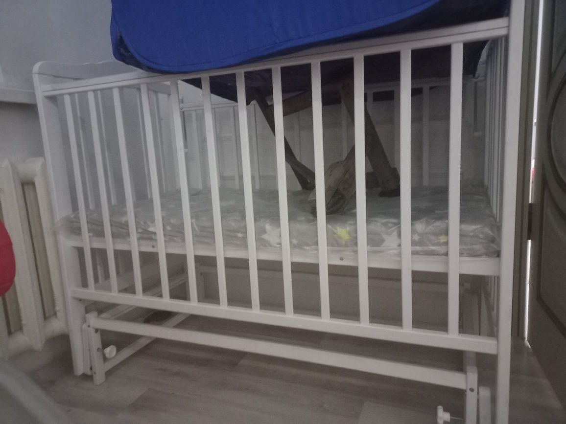 Манеж новый матрас в подарок