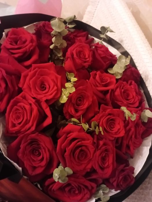 Гүл сатылады? Кеше түнде келген