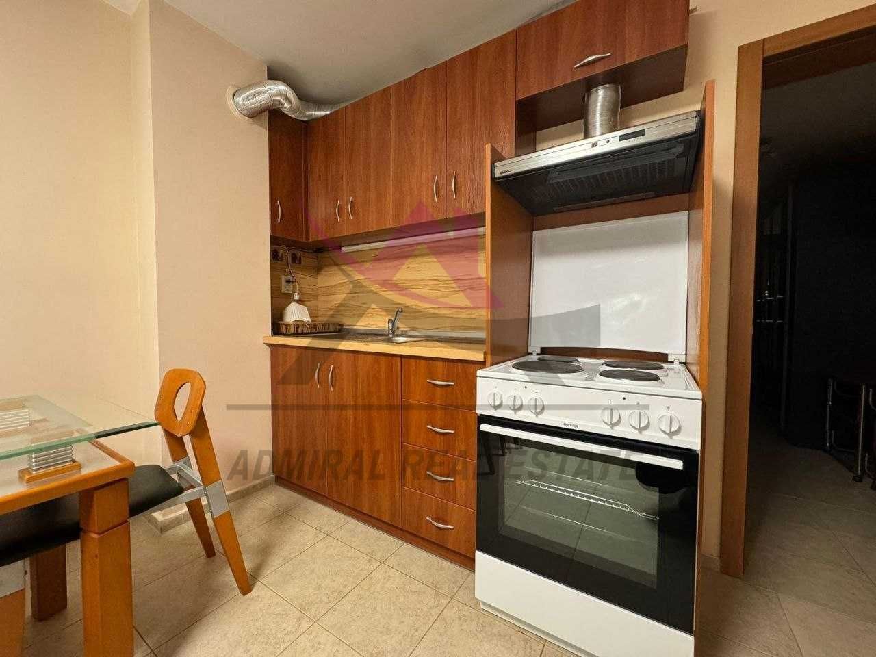 Дава се под наем Двустаен апартамент в Варна, Център - 60 кв.м за 650 € - Снимка #1