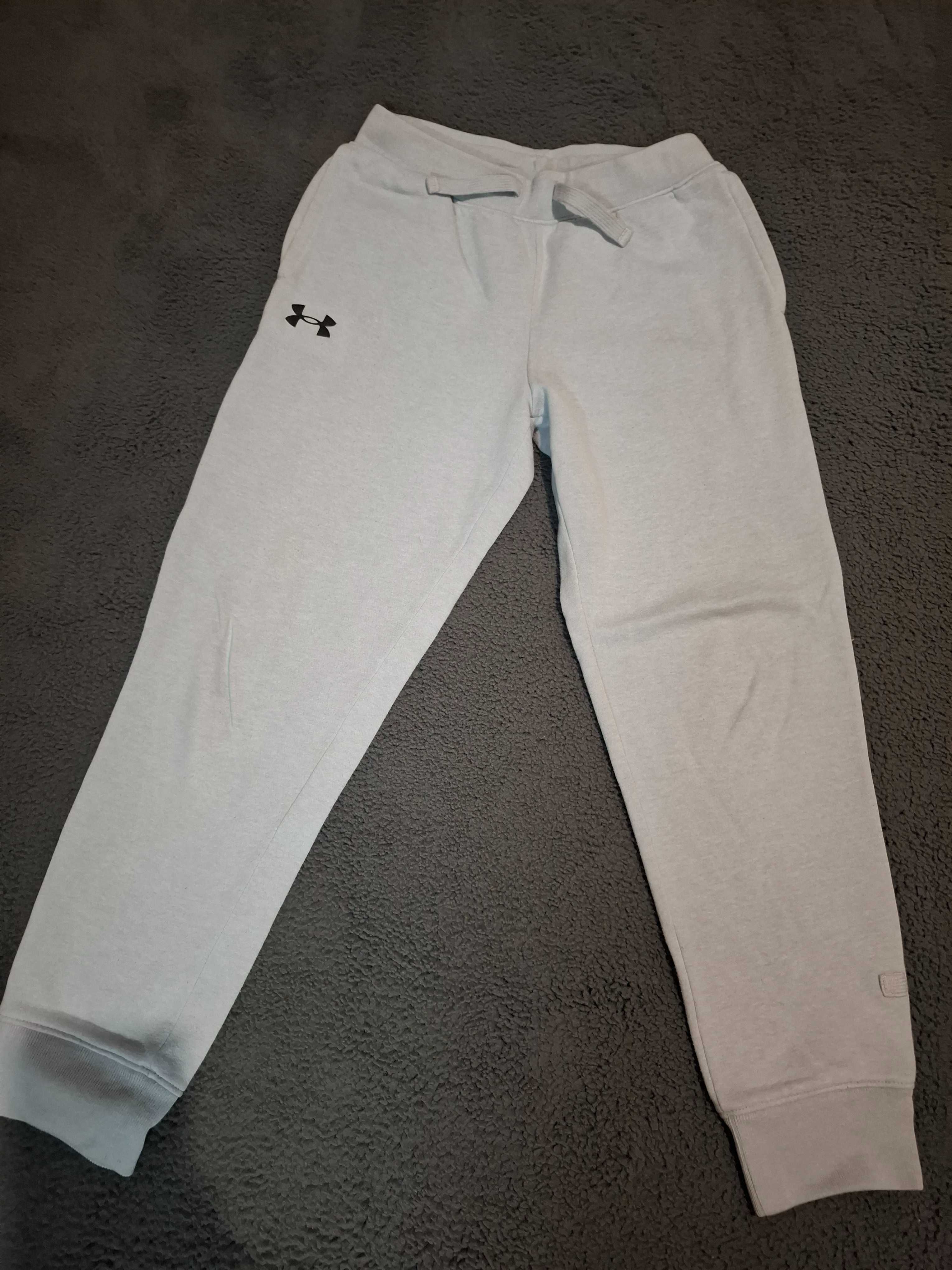 Оригинални долници under armour и okaidi