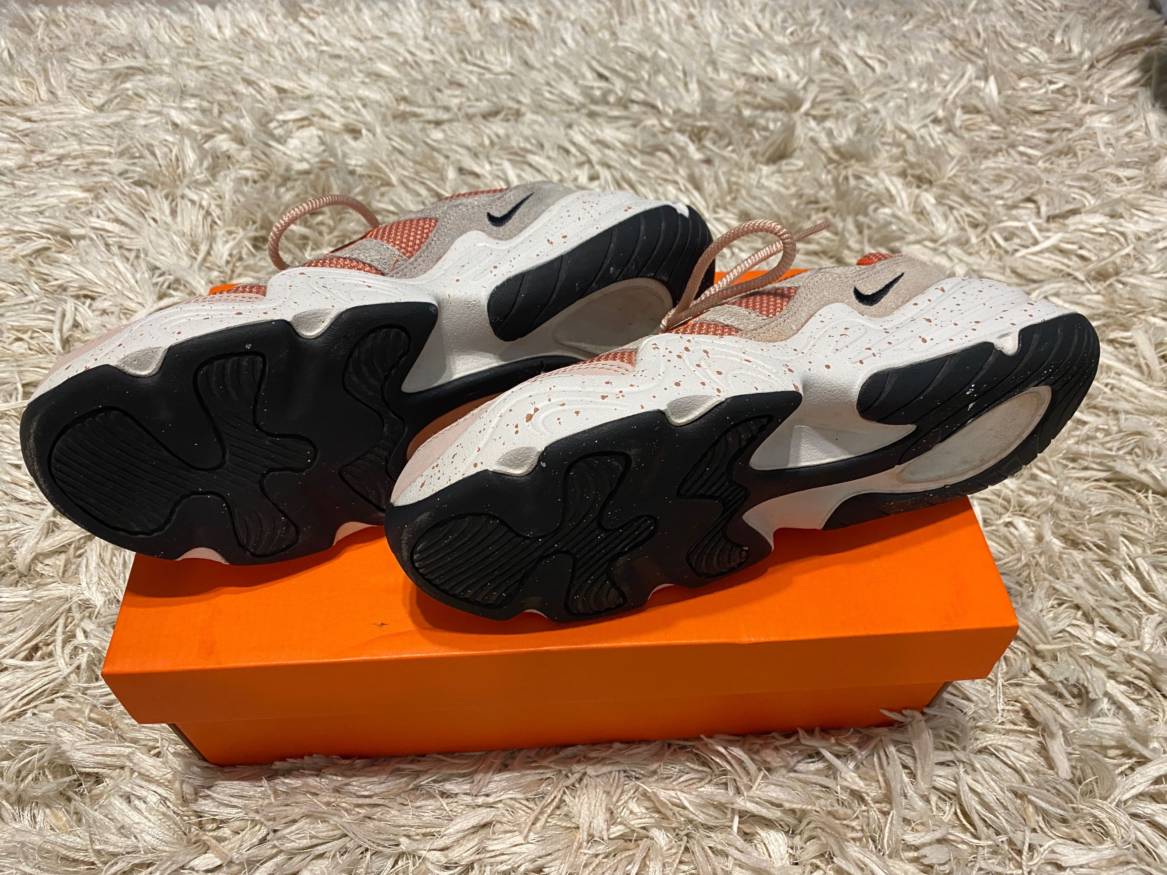 Дамски маратонки NIKE размер 39