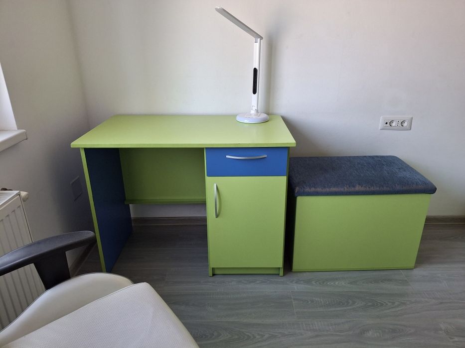 Vând mobilă tineret