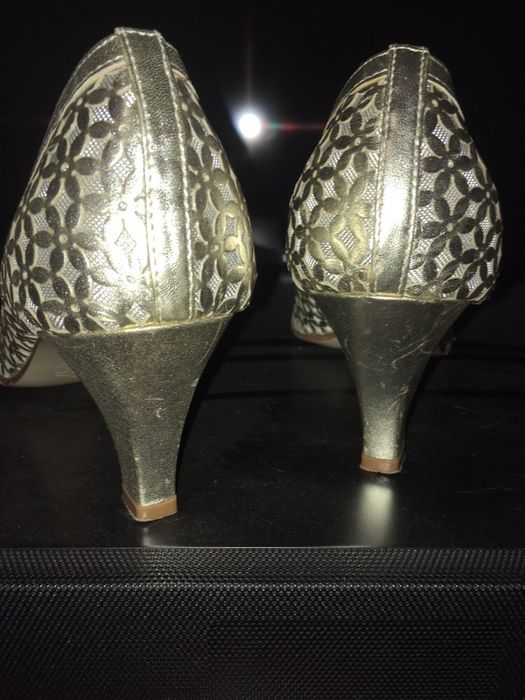 Sandaleta aurie dama