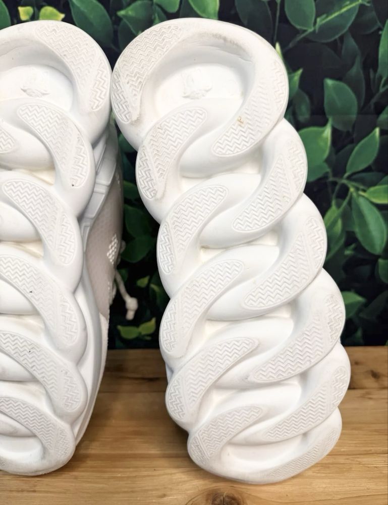 Versace Chain Reaction Triple White 40 (fit 40-41)