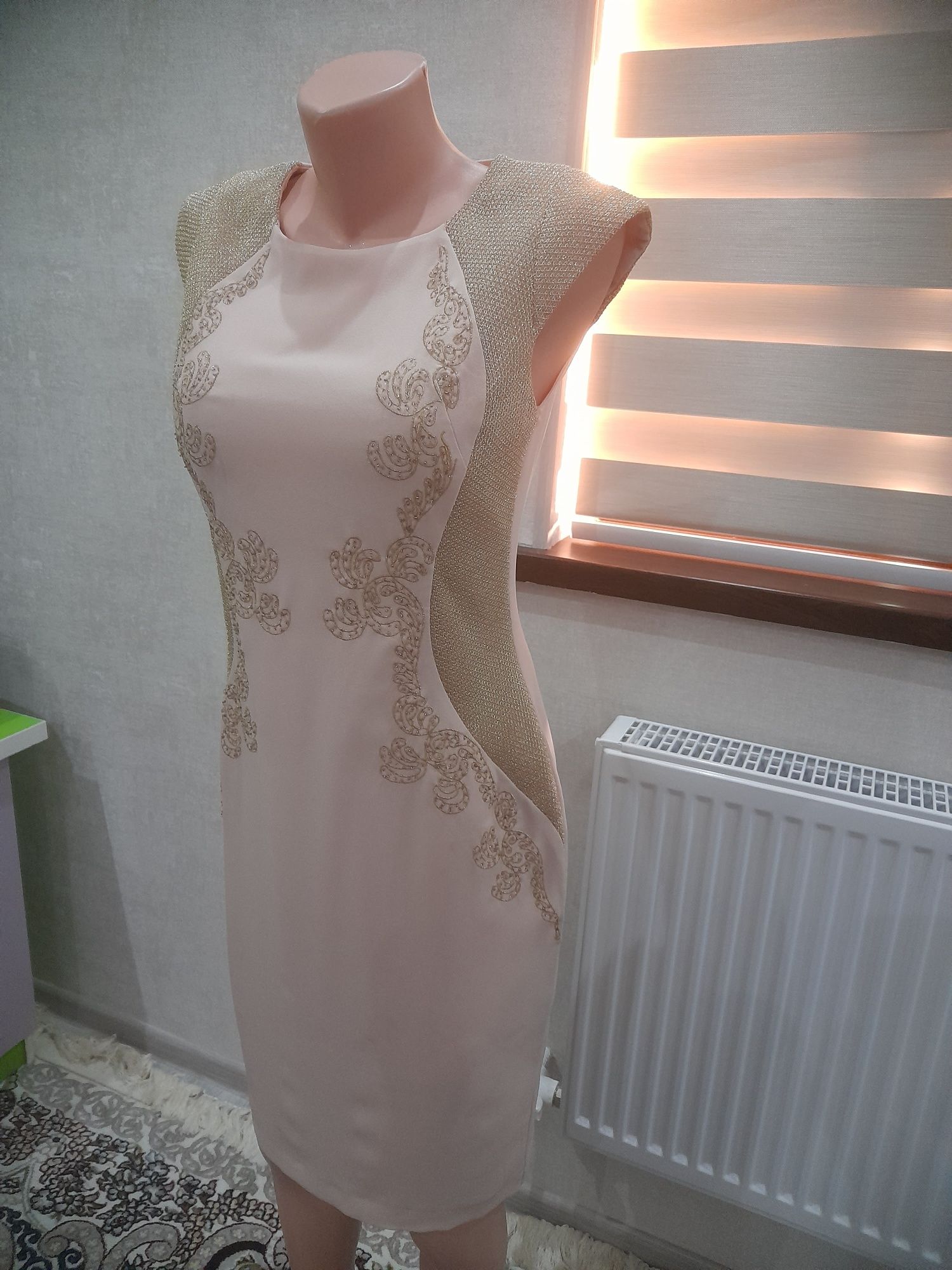 Нарядное турецкое  платье, цвет: пудра