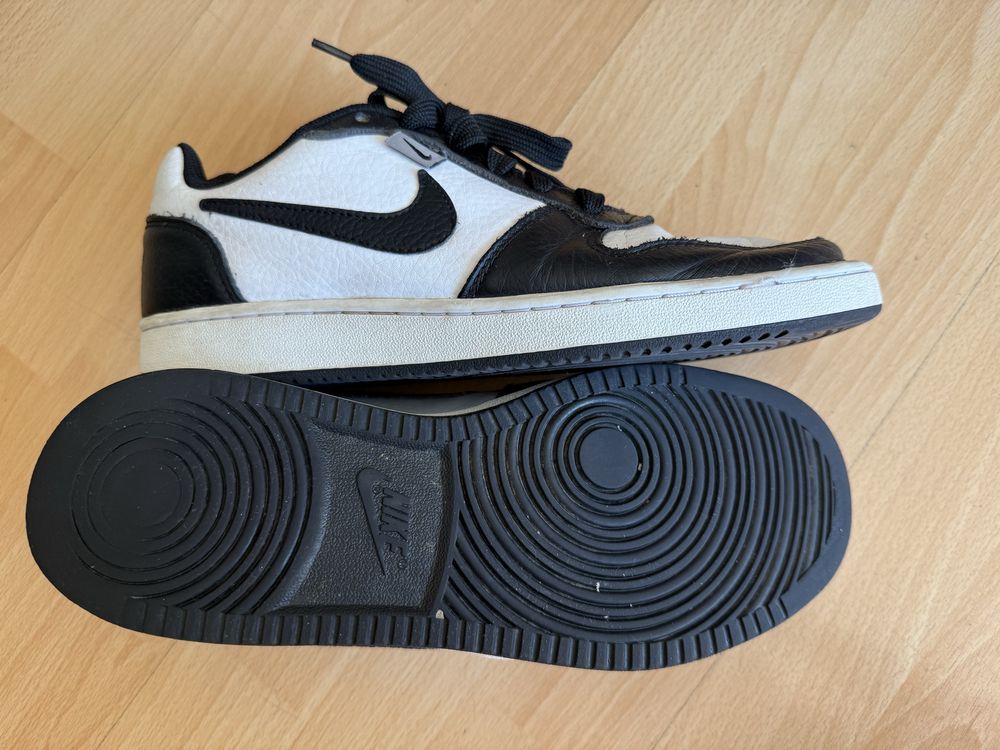 Продавам Nike Ebernon Low Mens Sneakers