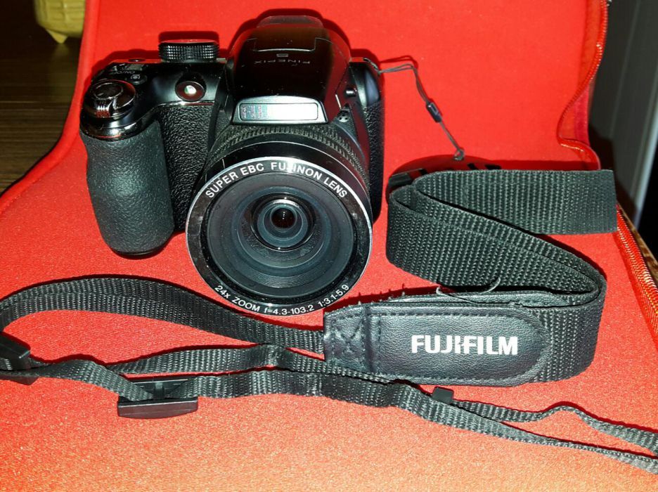 Camera foto Fujifilm S4200
