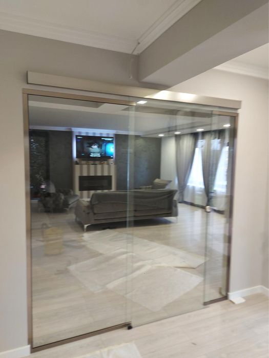 Usi armonice din sticla securizata