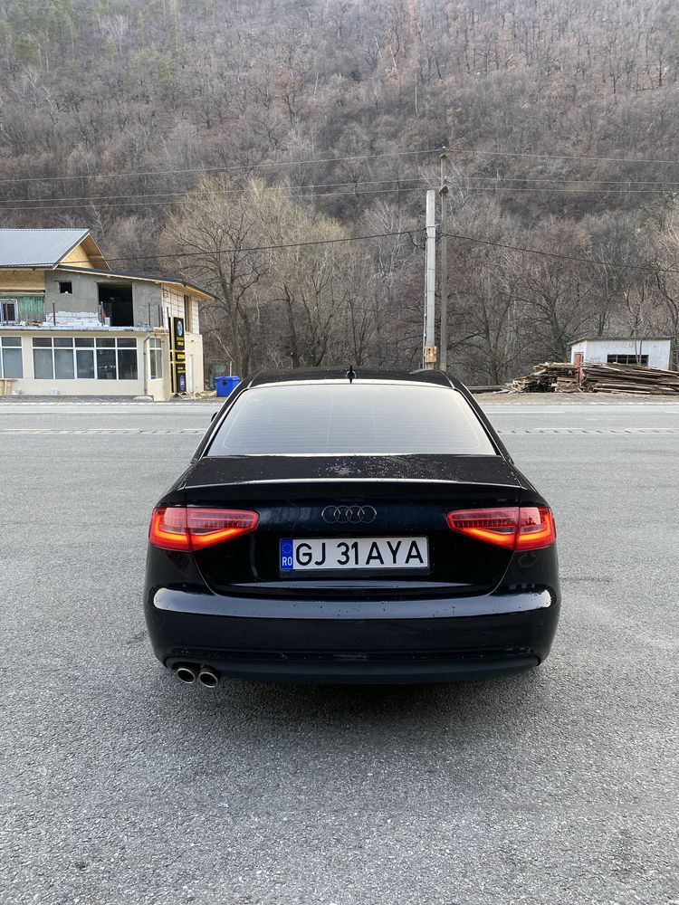 Audi A4 B8.5 Facelift/ Vand sau Schimb