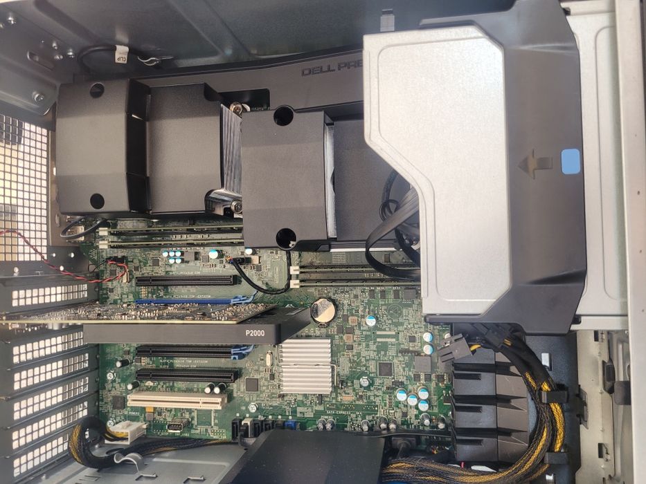 Dell Precision T-7810 2× Xeon E-2680 v4 48gb Ram